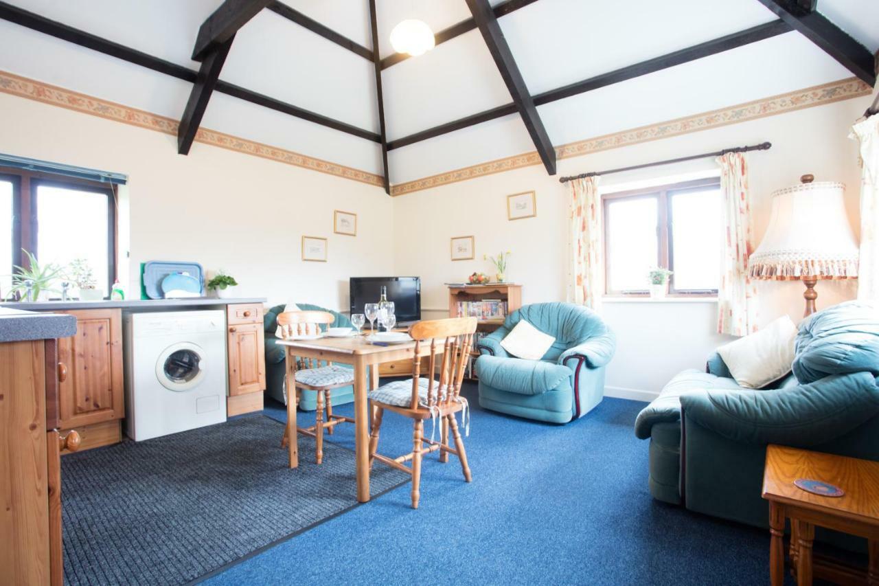 Sharlands Farm Holiday Cottages Bude Exterior photo