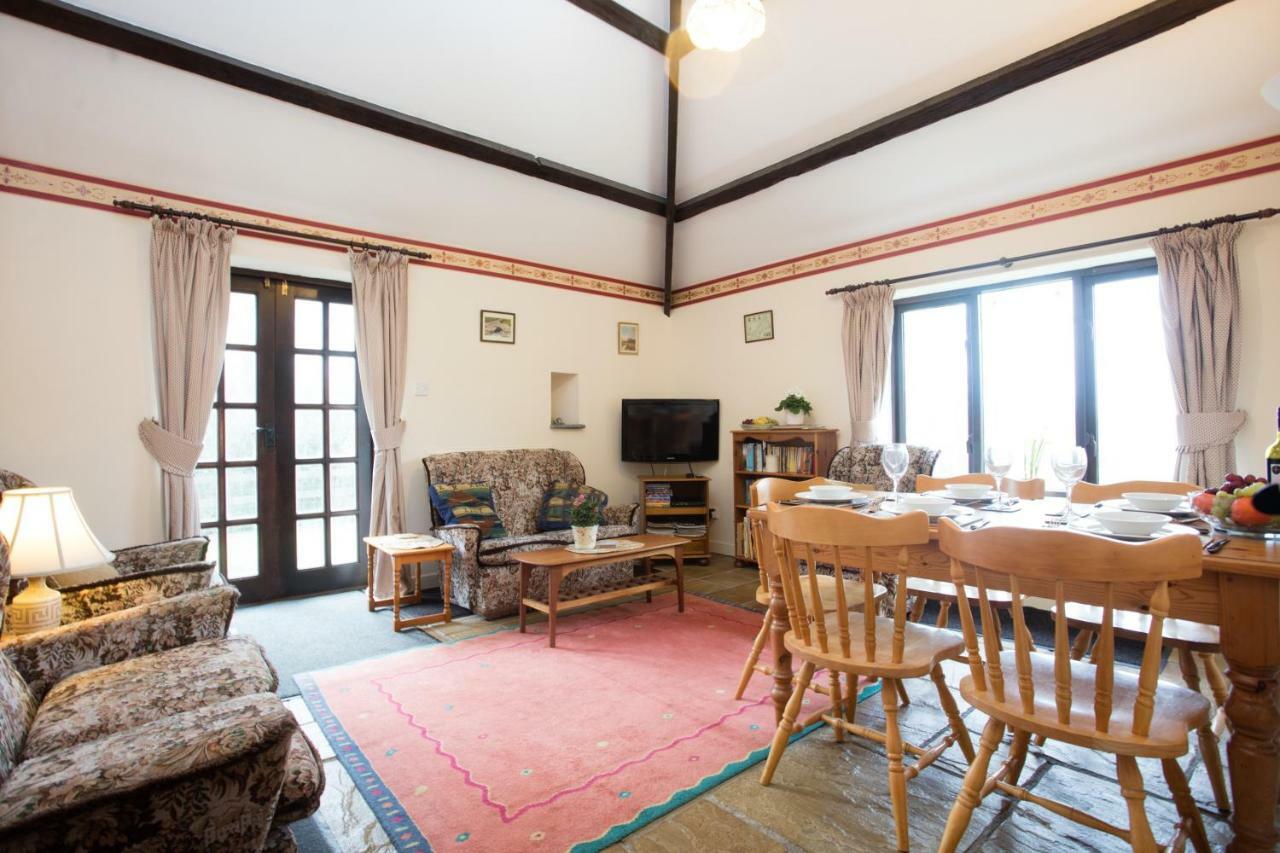Sharlands Farm Holiday Cottages Bude Exterior photo
