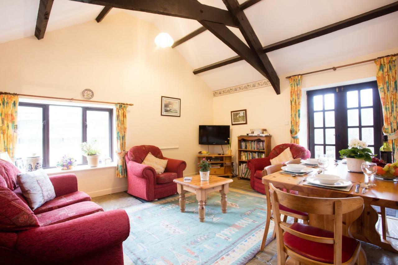 Sharlands Farm Holiday Cottages Bude Exterior photo